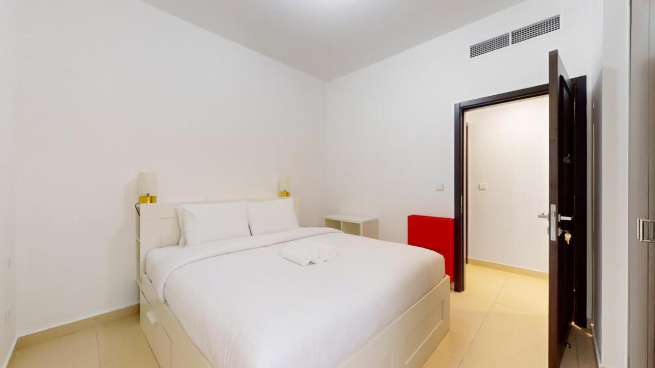 Bella Casa At Serena - Peaceful Three Bed Villa Дубай Екстериор снимка