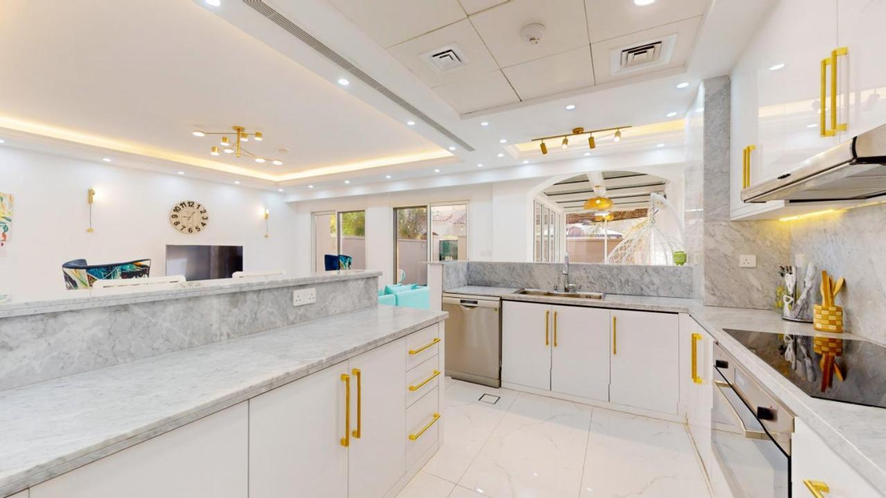 Bella Casa At Serena - Peaceful Three Bed Villa Дубай Екстериор снимка