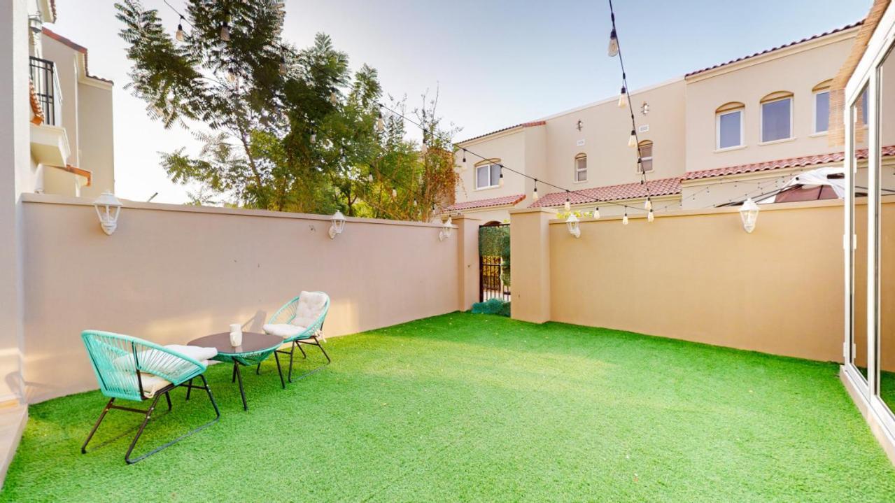 Bella Casa At Serena - Peaceful Three Bed Villa Дубай Екстериор снимка